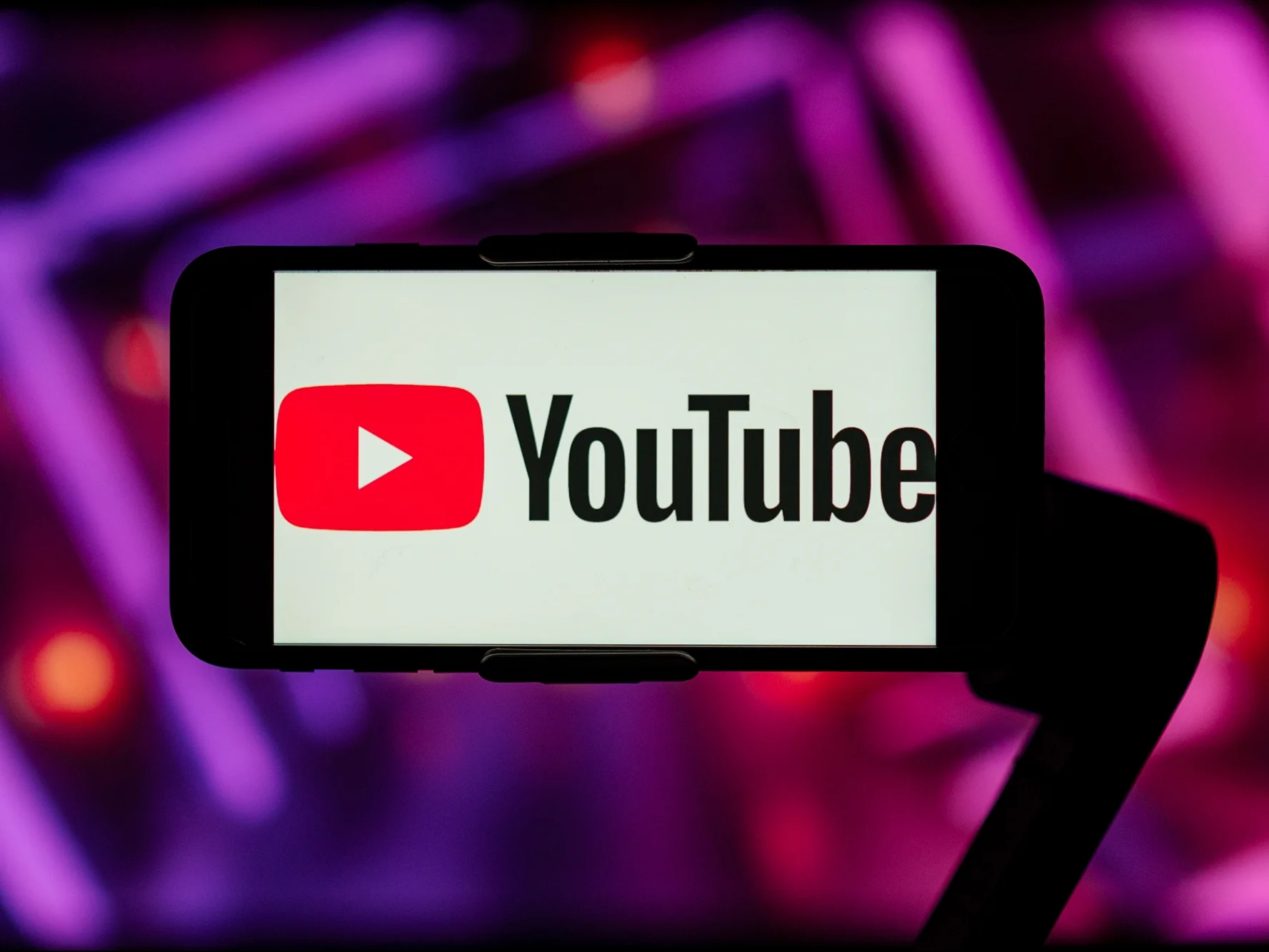 Choosing Reliable Providers to Buy YouTube Subscribers Safely